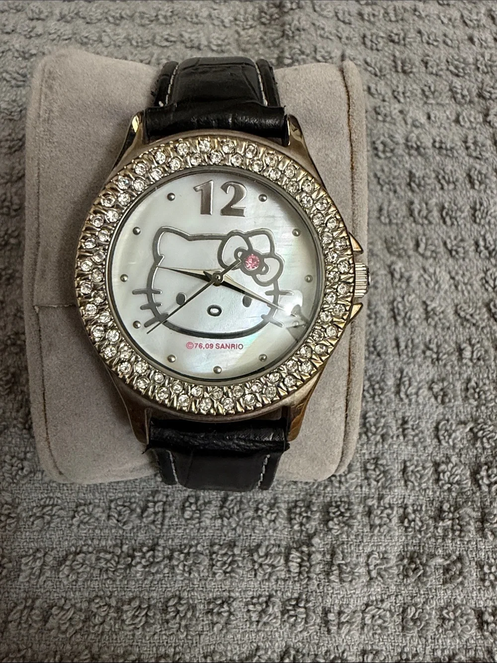 Vintage Sanrio Hello Kitty Crystal Bezel Watch - Black Strap, Gold Case